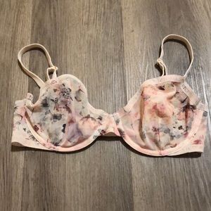 Victoria’s Secret unlined bra
